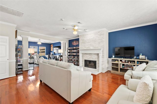 1289 El Camino Village Drive, Houston, TX 77058