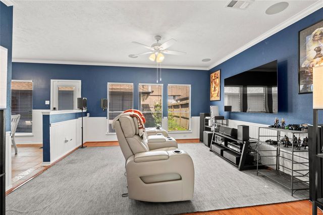 1289 El Camino Village Drive, Houston, TX 77058