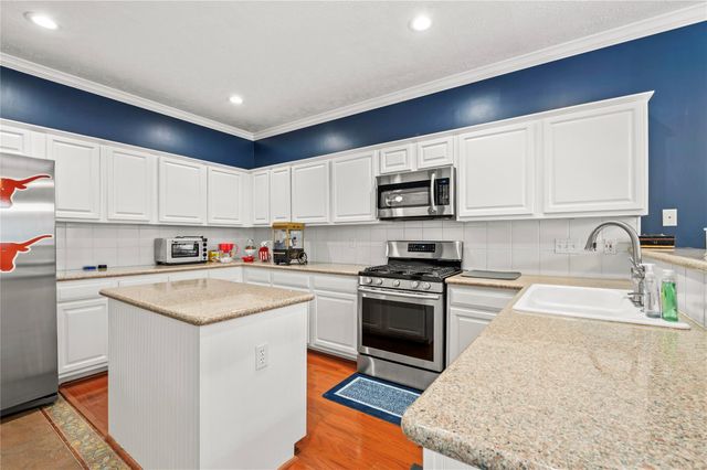 1289 El Camino Village Drive, Houston, TX 77058