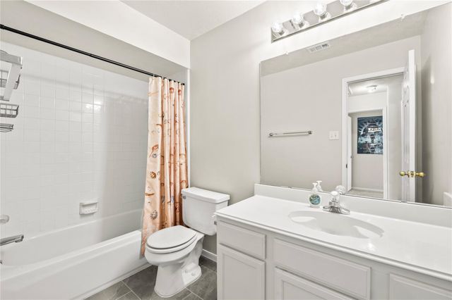 1289 El Camino Village Drive, Houston, TX 77058