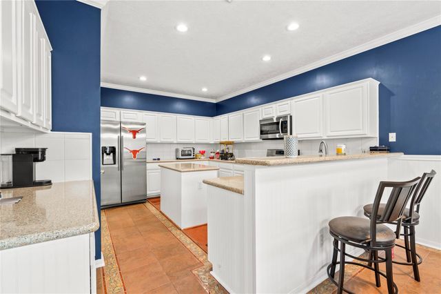 1289 El Camino Village Drive, Houston, TX 77058