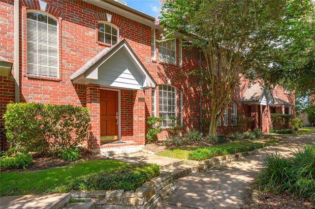 1289 El Camino Village Drive, Houston, TX 77058