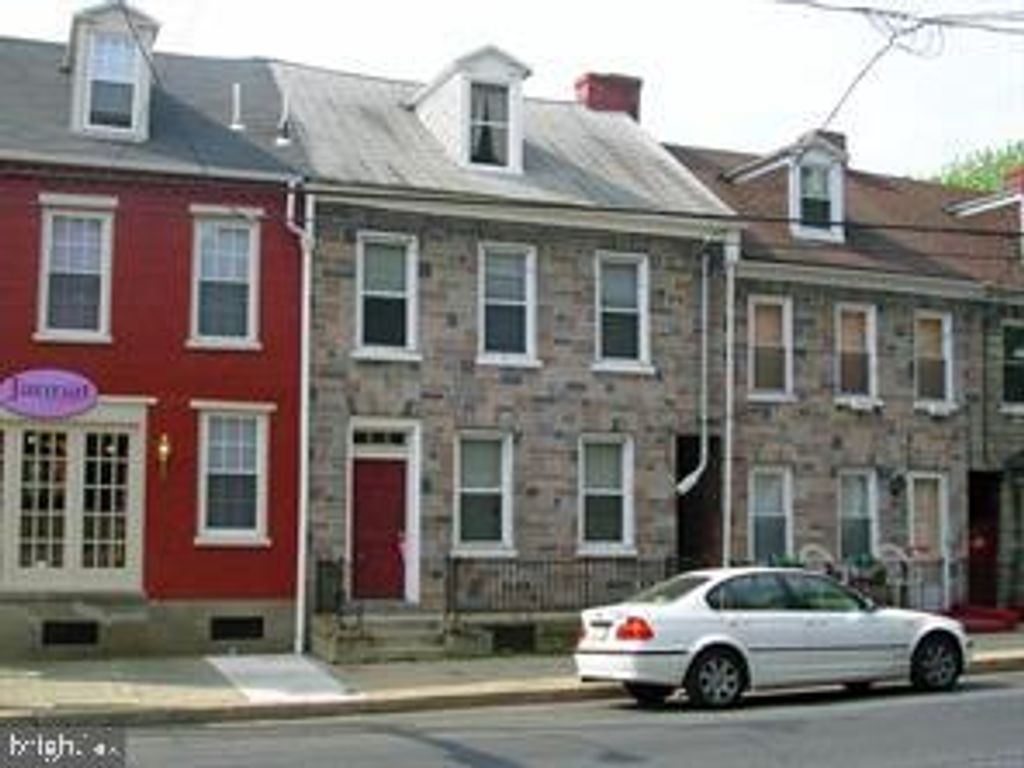404 W ORANGE ST, Lancaster, PA 17603