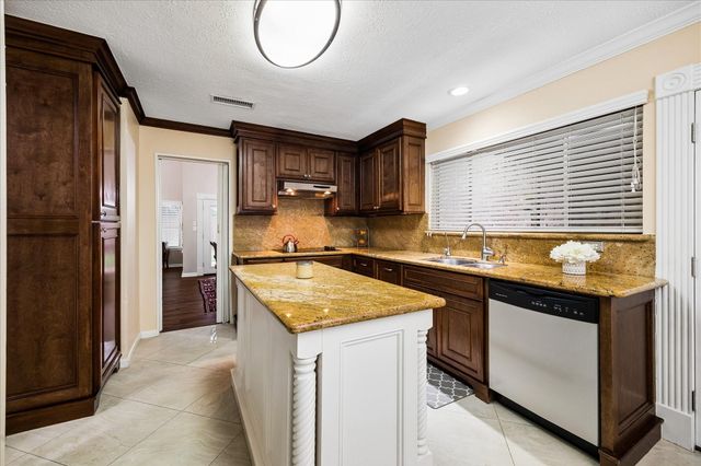 12800 Briar Forest Drive 104, Houston, TX 77077