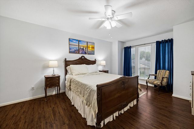 12800 Briar Forest Drive 104, Houston, TX 77077