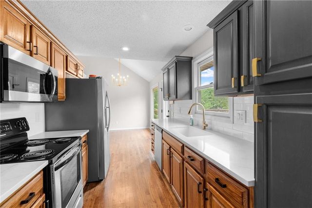 8903 NE 109TH Street, Kansas City, MO 64157