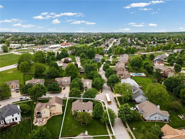 8903 NE 109TH Street, Kansas City, MO 64157