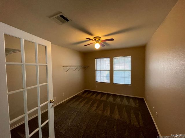 4027 BULVERDE PKWY, San Antonio, TX 78259