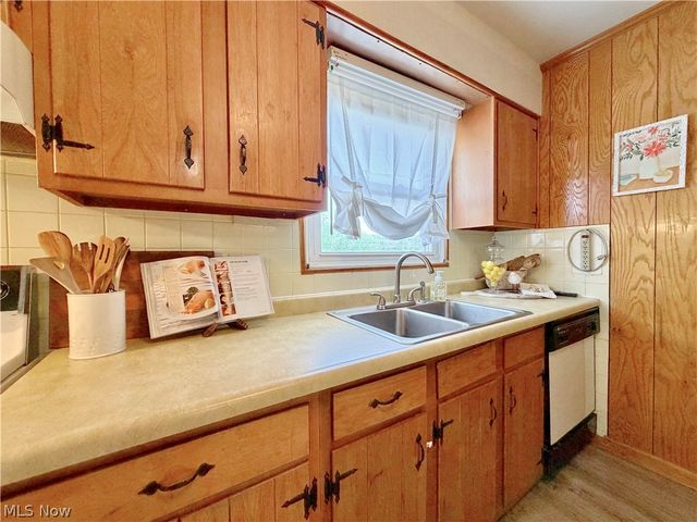 3402 Plum Street, Parkersburg, WV 26104