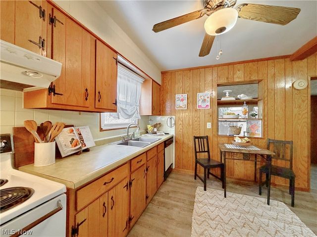 3402 Plum Street, Parkersburg, WV 26104