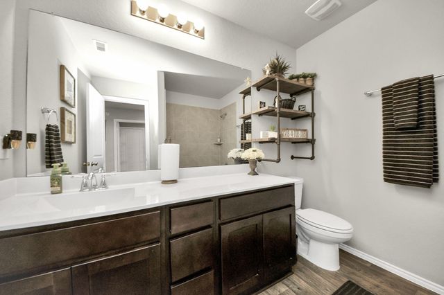 1802 Brady Shores Drive, Richmond, TX 77469