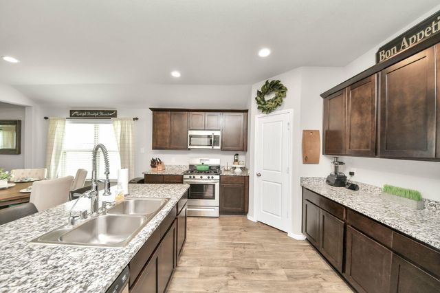 1802 Brady Shores Drive, Richmond, TX 77469