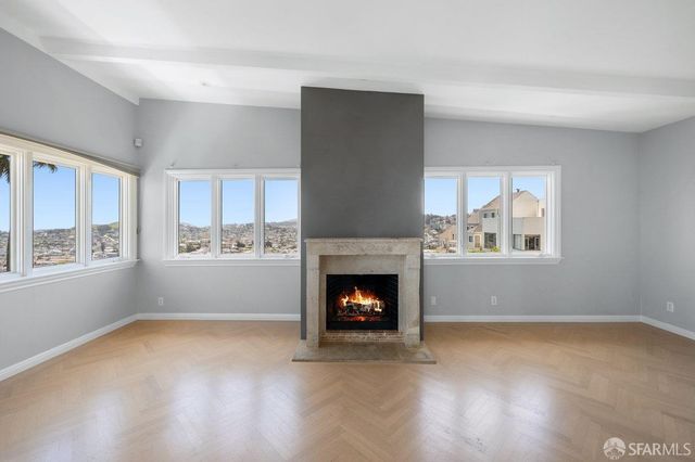 376 Hill Street, San Francisco, CA 94114