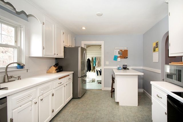 14 Sumner Ave, Braintree, MA 02184