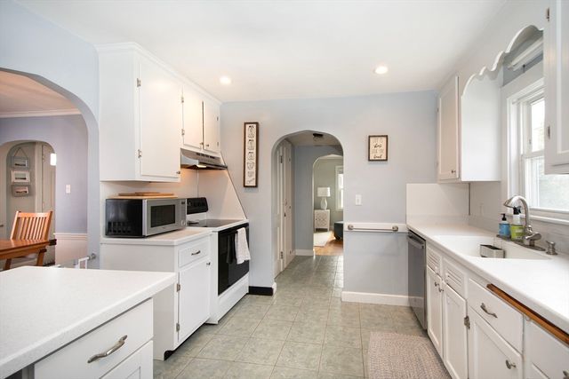 14 Sumner Ave, Braintree, MA 02184