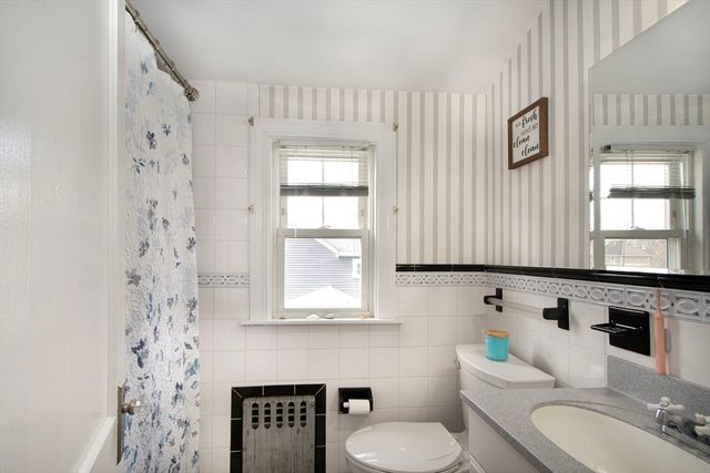 14 Sumner Ave, Braintree, MA 02184