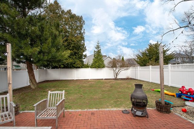 14 Sumner Ave, Braintree, MA 02184