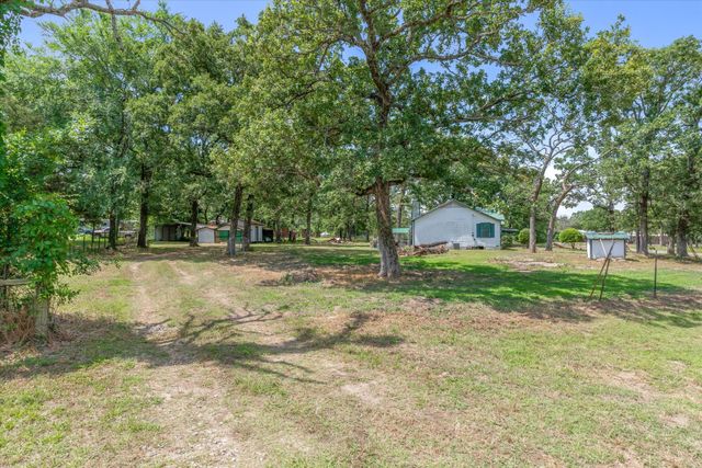 1413 Vz County Road 2414, Canton, TX 75103