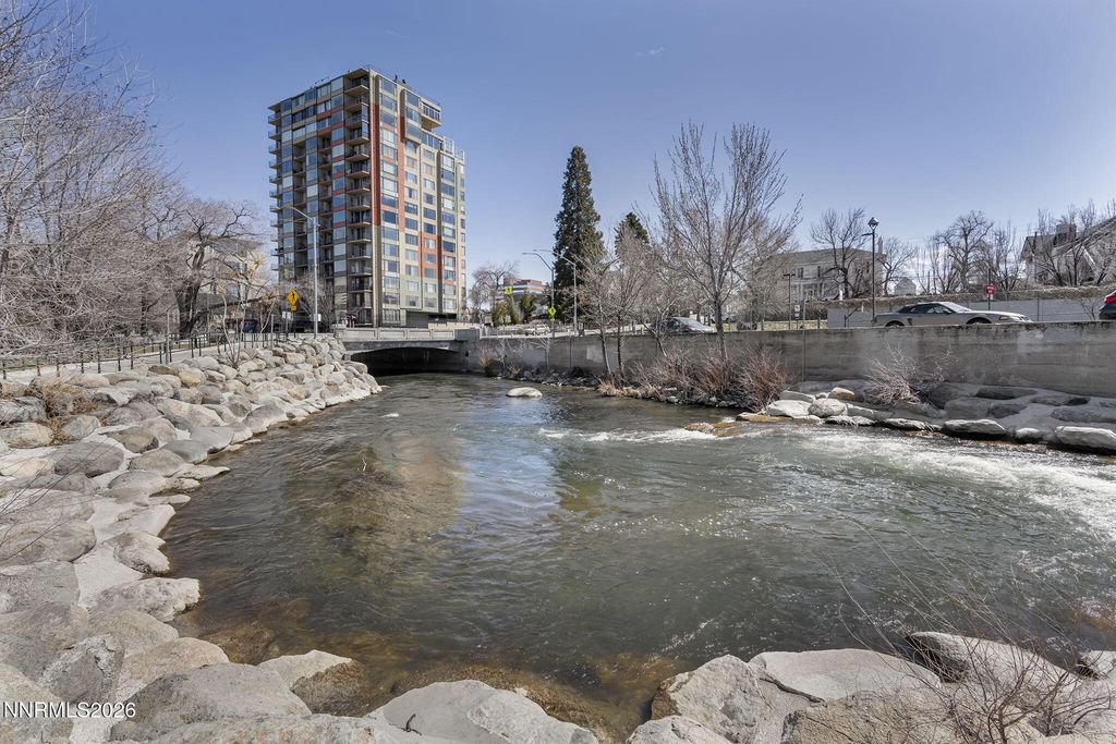 280 Island Avenue APT 1007, Reno, NV 89501