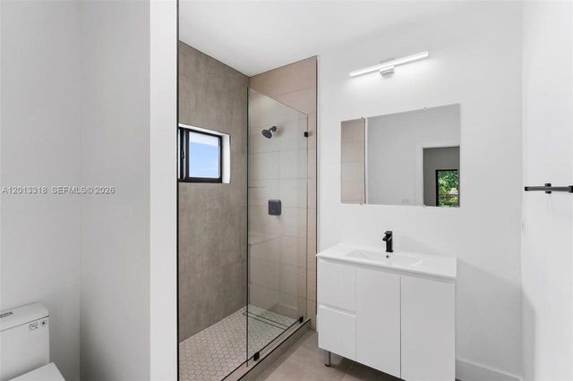 233 NW 120th St, Miami, FL 33168