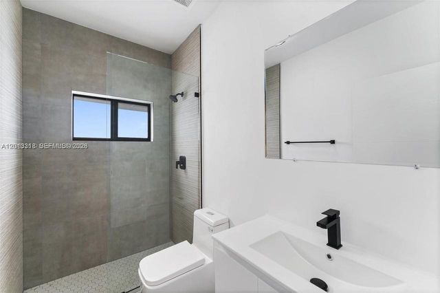 233 NW 120th St, Miami, FL 33168