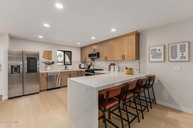 11801 N 37TH Way, Phoenix, AZ 85028