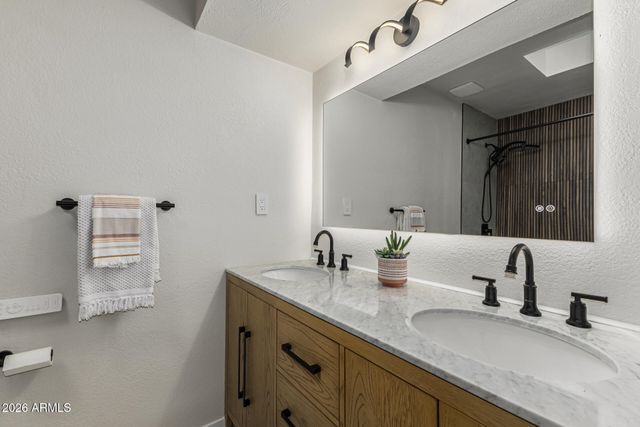 11801 N 37TH Way, Phoenix, AZ 85028