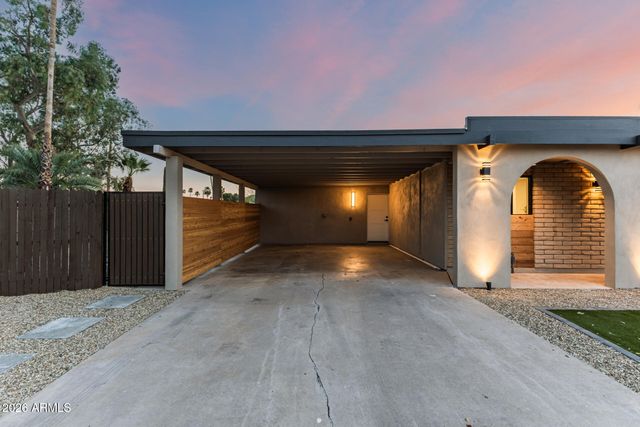 11801 N 37TH Way, Phoenix, AZ 85028