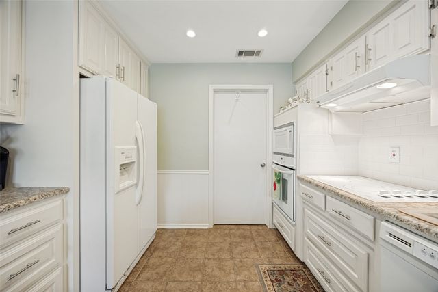 16406 Lauder Lane, Dallas, TX 75248