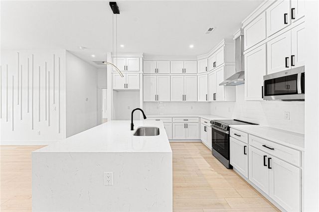 2923 Old Greenville Highway, Central, SC 29630