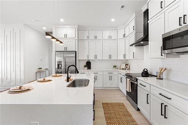 2923 Old Greenville Highway, Central, SC 29630