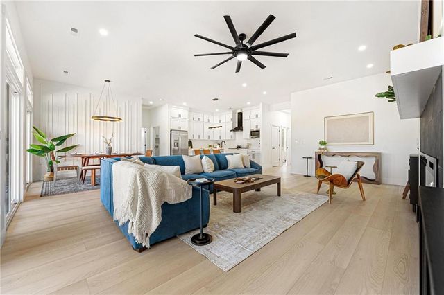 2923 Old Greenville Highway, Central, SC 29630