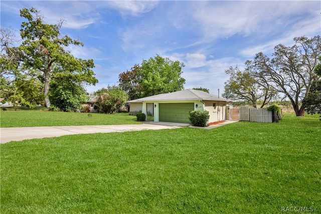 1358 Ivydale Road, Spring Hill, FL 34606