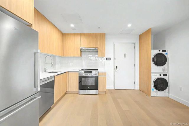 150-02 Northern Boulevard 3G, Flushing, NY 11354