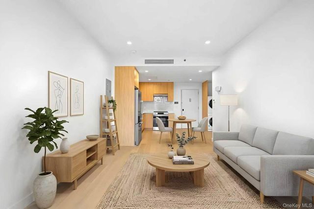 150-02 Northern Boulevard 3G, Flushing, NY 11354