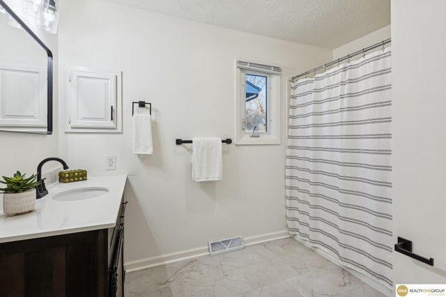 16506 Castelar Street, Omaha, NE 68130