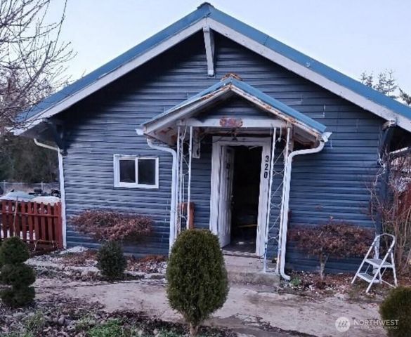 320 Queen Avenue, Pe Ell, WA 98572