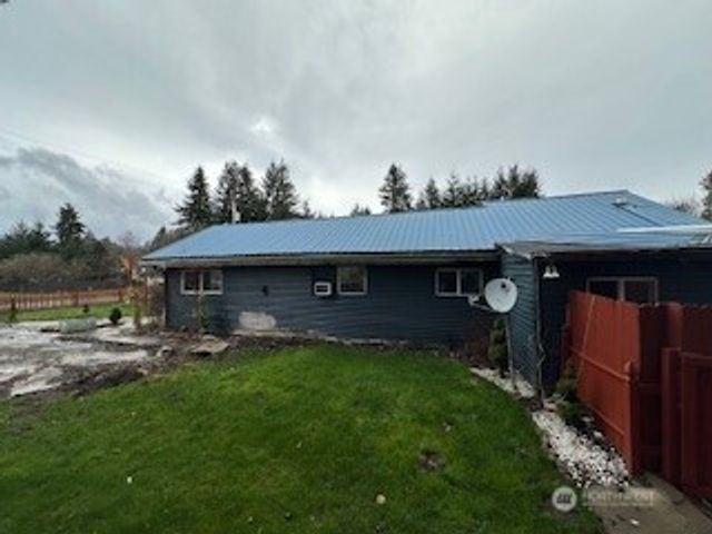 320 Queen Avenue, Pe Ell, WA 98572