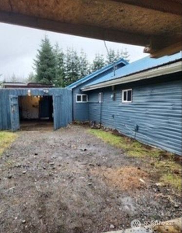 320 Queen Avenue, Pe Ell, WA 98572