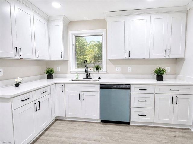 700 Hemlock CRES, Virginia Beach, VA 23464
