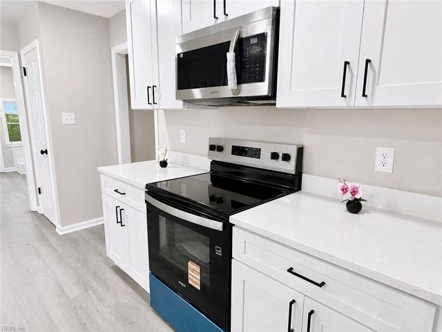 700 Hemlock CRES, Virginia Beach, VA 23464