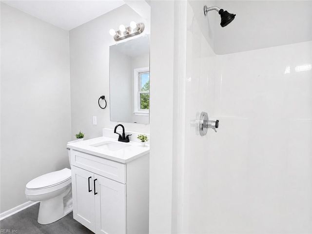 700 Hemlock CRES, Virginia Beach, VA 23464