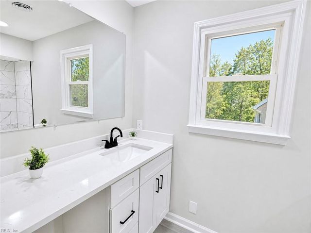 700 Hemlock CRES, Virginia Beach, VA 23464