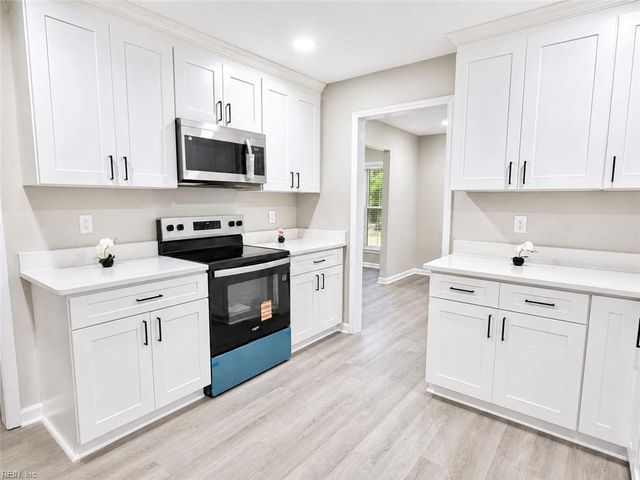 700 Hemlock CRES, Virginia Beach, VA 23464