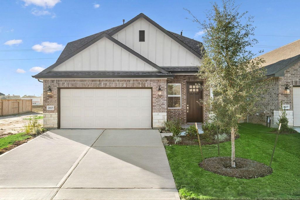 21615 Berry Crest Lane, Waller, TX 77484