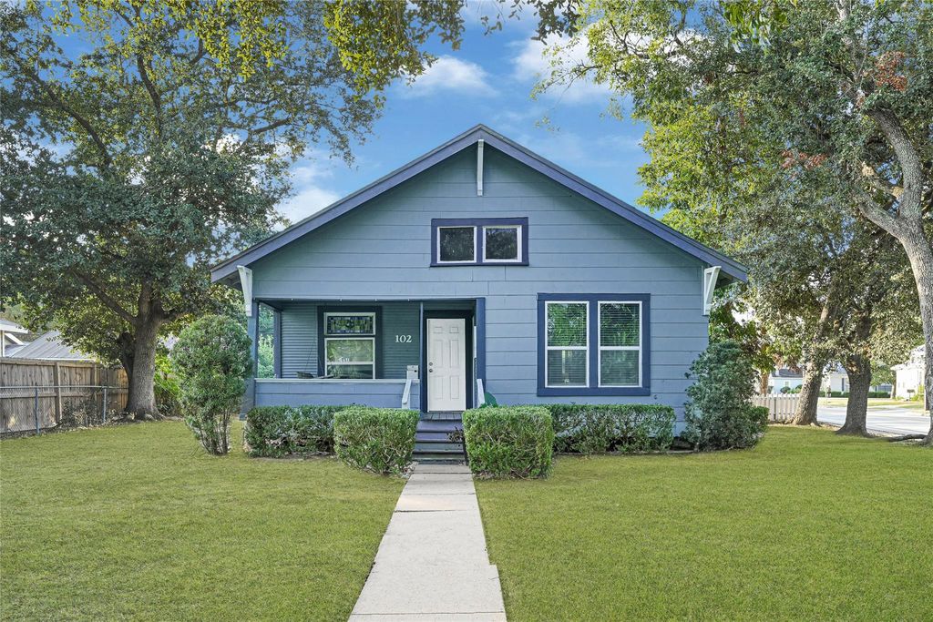 102 4th Street, Sugar Land, TX 77498