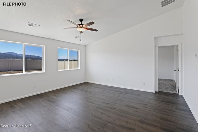 420 S TREELINE PL, Airway Heights, WA 99001