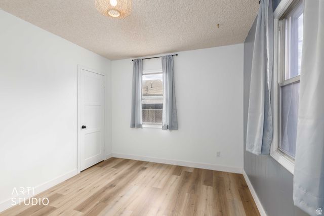 186 W 4800 S, Washington Terrace, UT 84405