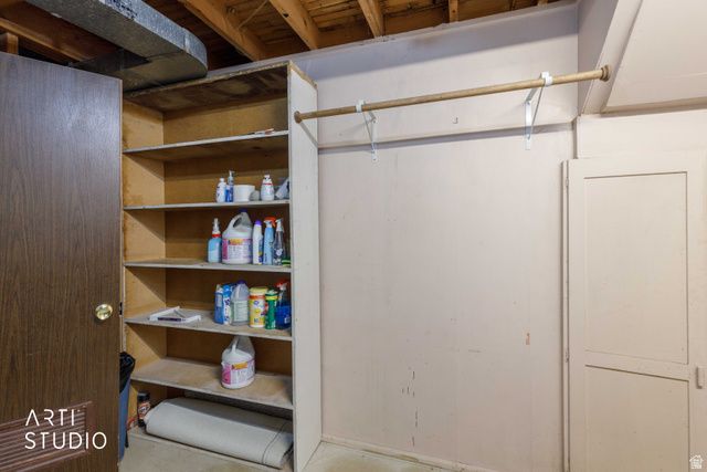 186 W 4800 S, Washington Terrace, UT 84405