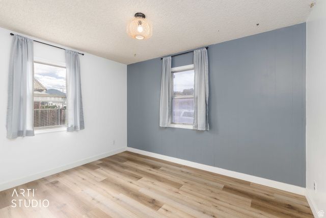 186 W 4800 S, Washington Terrace, UT 84405